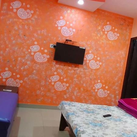 Hotel Atithi Galaxy カーンプル エクステリア 写真