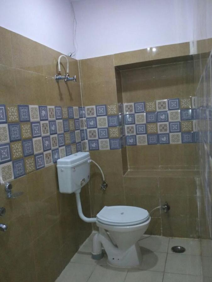 Hotel Atithi Galaxy カーンプル エクステリア 写真