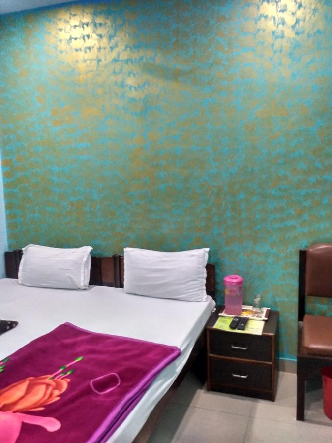 Hotel Atithi Galaxy カーンプル エクステリア 写真